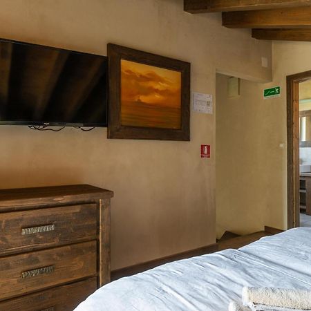 Villa Castagna Near The Sea With Private Pool And Sauna Premantura Exteriör bild