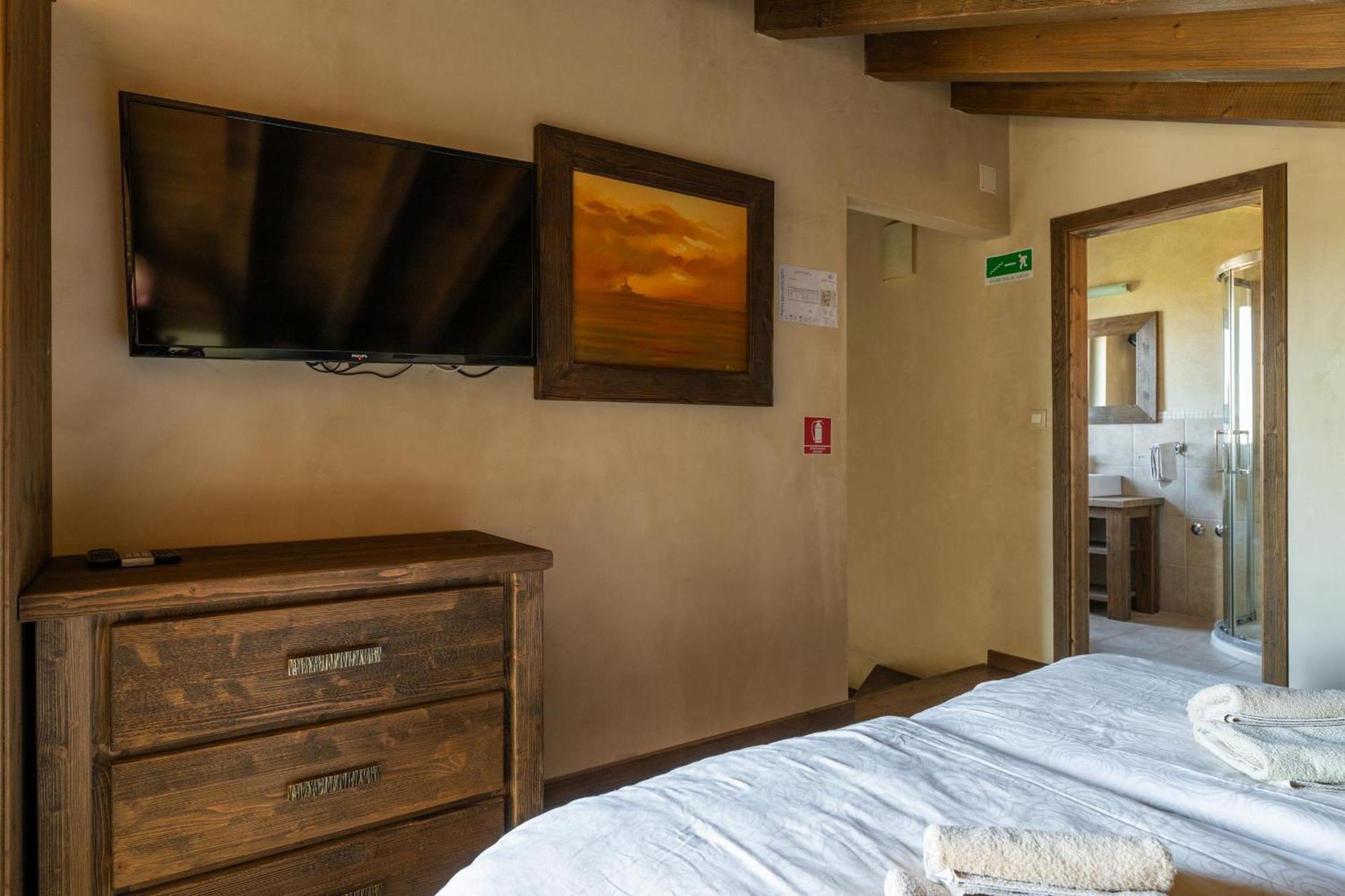 Villa Castagna Near The Sea With Private Pool And Sauna Premantura Exteriör bild