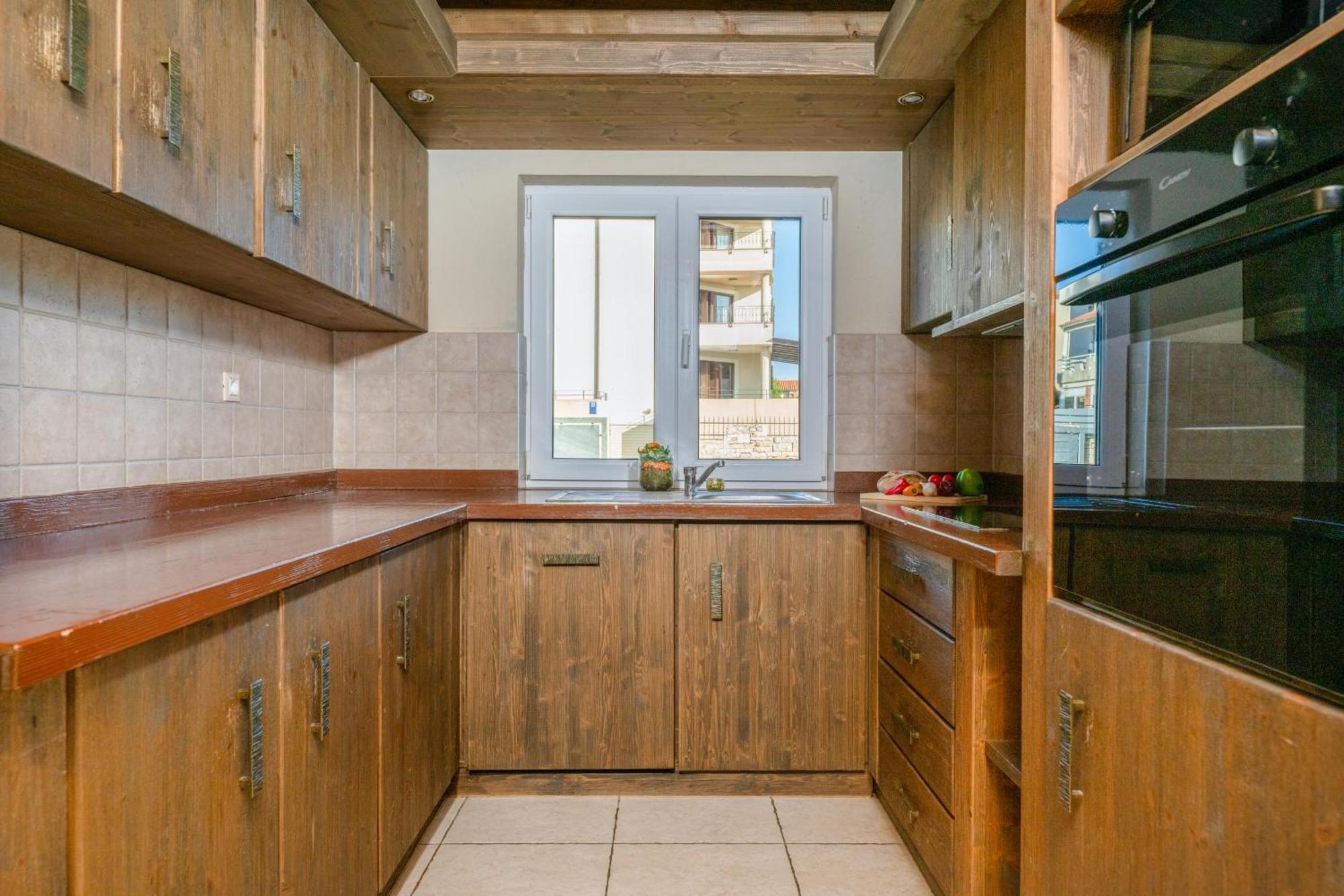 Villa Castagna Near The Sea With Private Pool And Sauna Premantura Exteriör bild