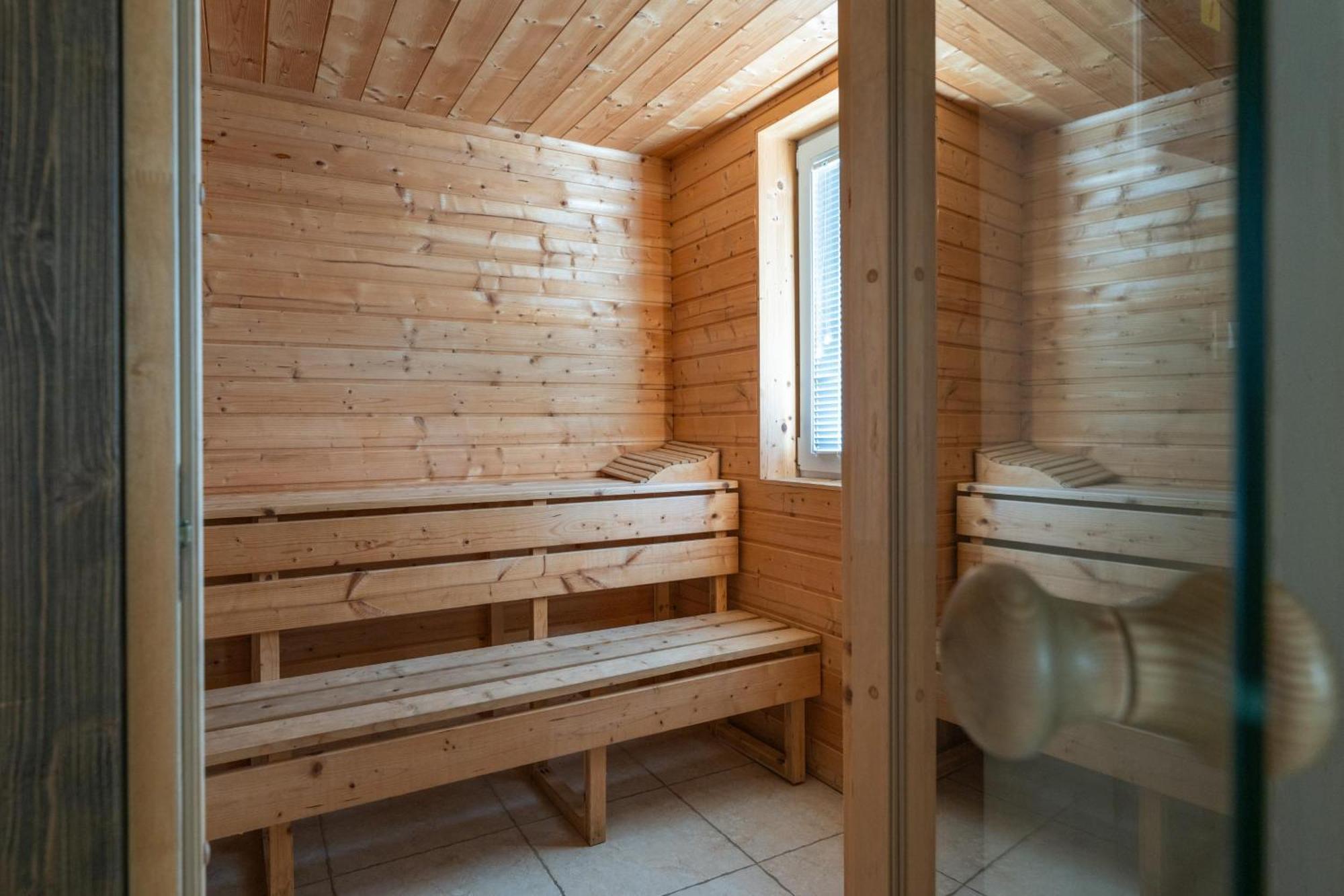 Villa Castagna Near The Sea With Private Pool And Sauna Premantura Exteriör bild
