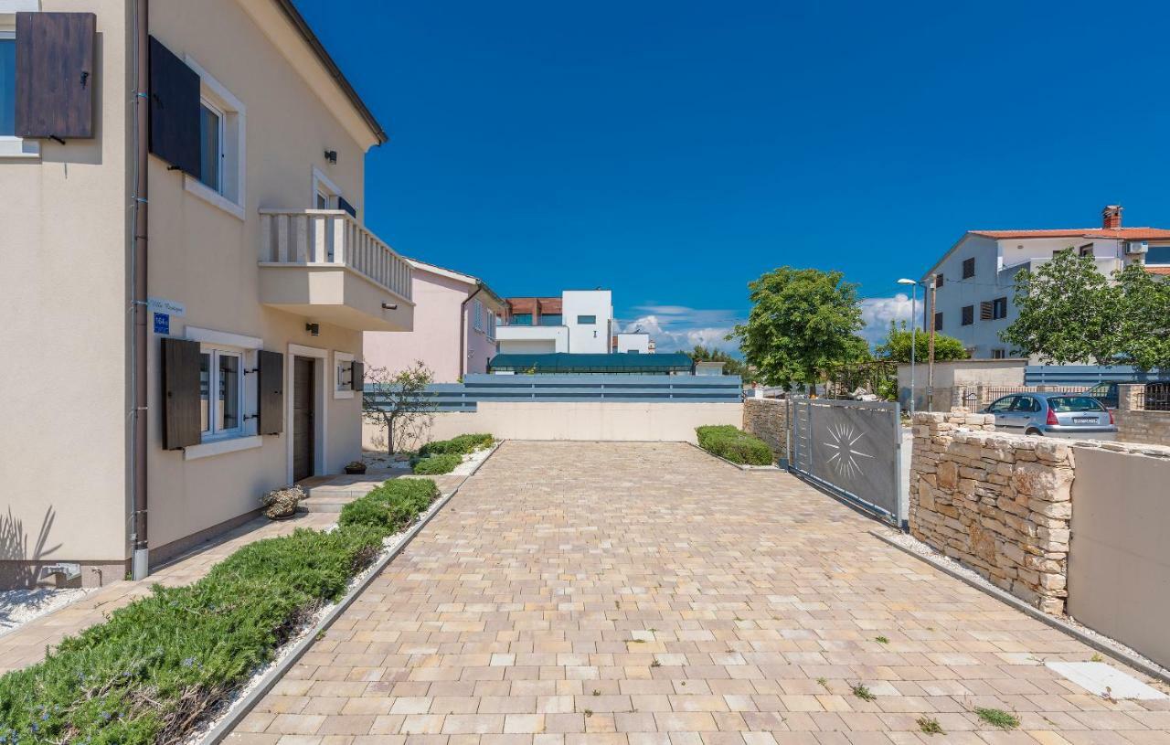 Villa Castagna Near The Sea With Private Pool And Sauna Premantura Exteriör bild